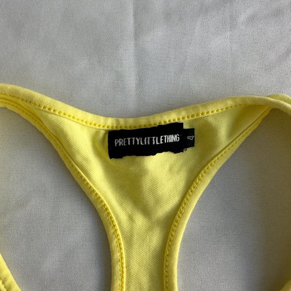 Pretty Little Thing Sports Bra - Picture 2 of 3